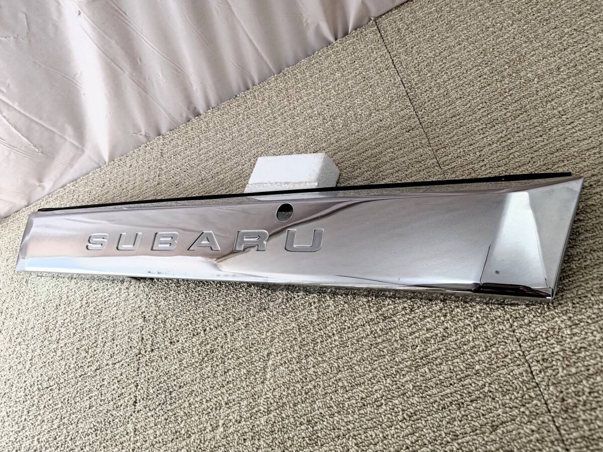 TW1 サンバー ディアス 純正 メッキ リアガーニッシュ SUBARU バックドア ガーニッシュ 破損無し TV1 TV2 TW2 流用 拍卖