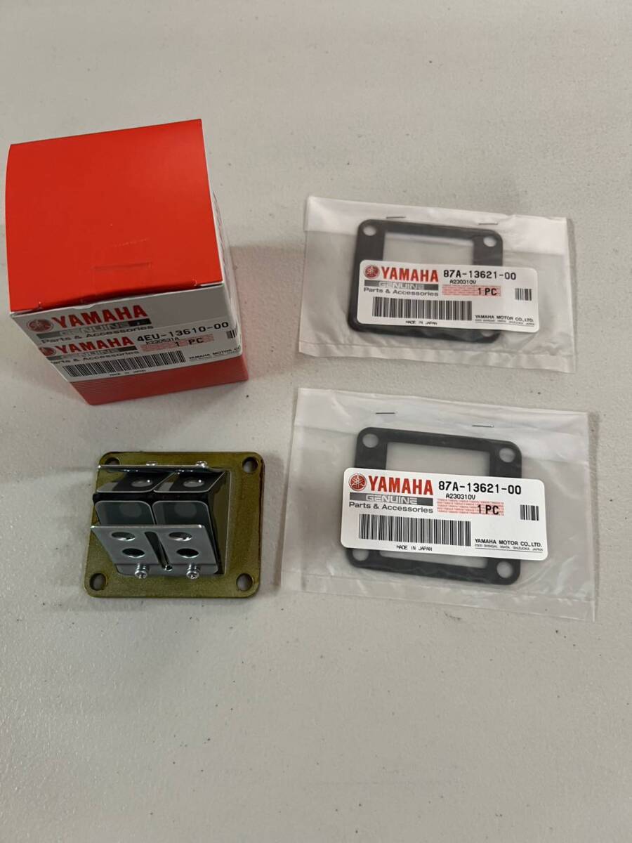 純正 新品未使用 YAMAHA TZR50 4EU-13610-00 リードバルブ アセンブリ 純正リードバルブ ガスケット拍卖