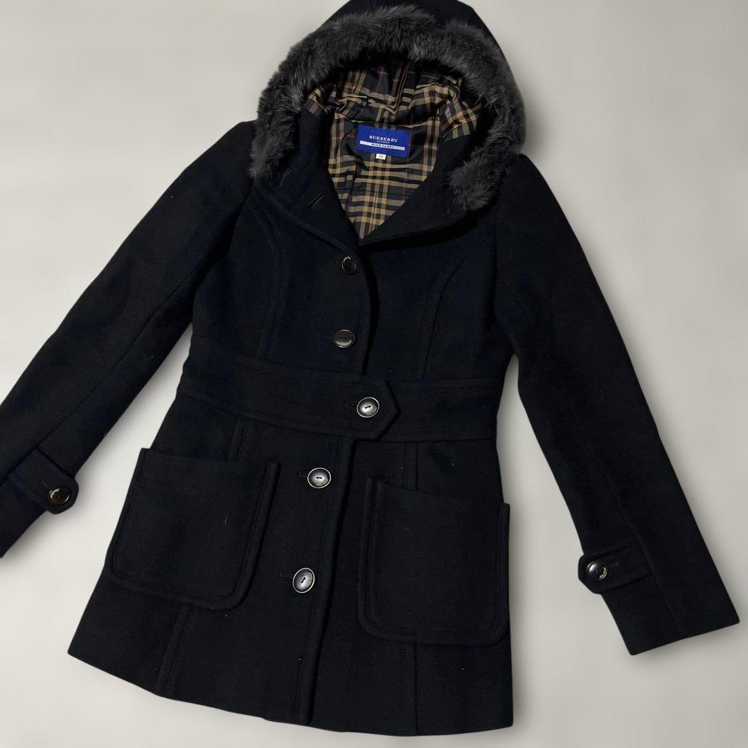 極美品 BURBERRY LONDON BLUE LABEL バーバリー ブルーレーベル ノバチェック カシミヤ混 ラビットファー ミドル丈 M リアルファー拍卖