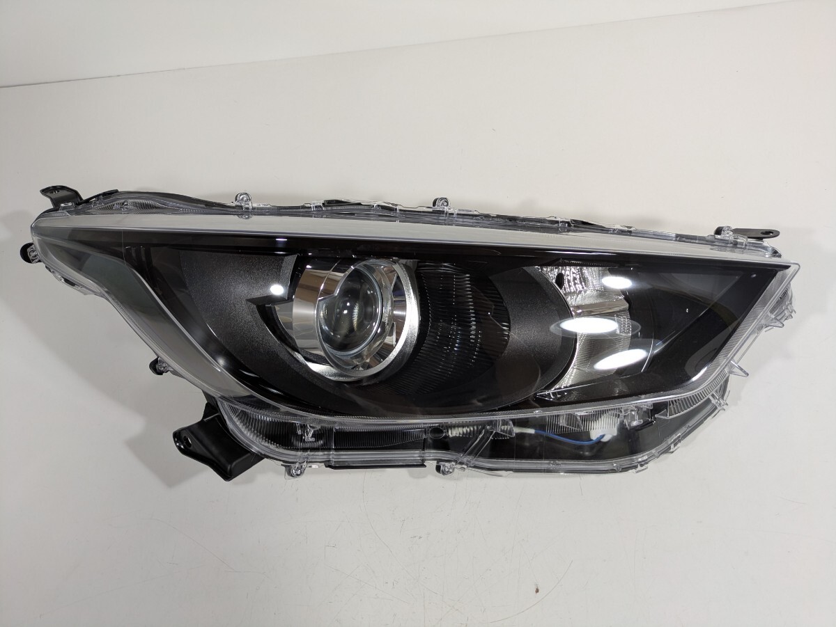 トヨタ純正 MXPA10/MXPH10/KSP210 ヤリス ハロゲン ヘッドライト 右側 KOITO K0-1 刻印A5 棚番L-1540拍卖