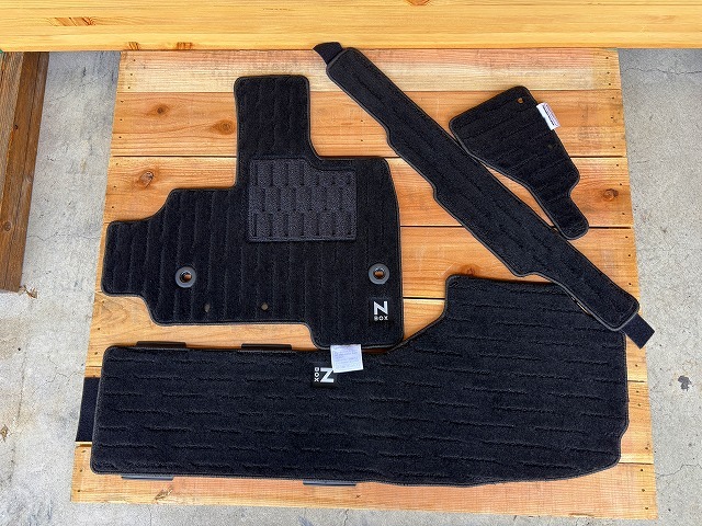ホンダ NBOX JF3/JF4 純正フロアカーペットマットデラックス 未使用 助手席スーパースライド用 純正品番【 08P15-TTA-010 】拍卖