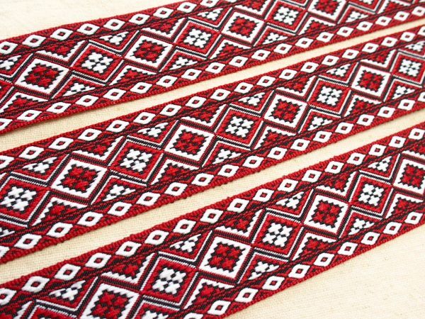 即決 ! 0.5mより インド刺繍リボン チロリアンテープ 赤白 ☆ エスニック 手芸用品拍卖