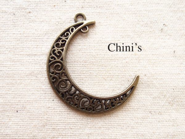 即決!! 1個 三日月透かしチャーム アンティーク☆メタルパーツ☆ リンクチャーム 星拍卖