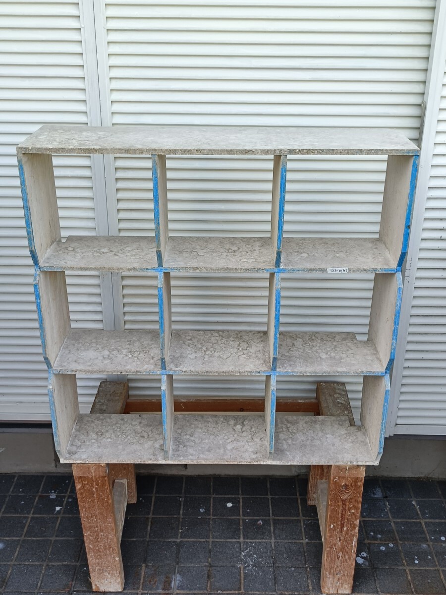 止まり木 レース鳩9羽 升目棚 鳩舎 鳩具 鳩道具 苗木育成棚 盆栽 収納棚 マス目棚 倉庫 飾り棚 工具棚 Ⅱ 伝書鳩 愛鳩の友 中古品 レア拍卖