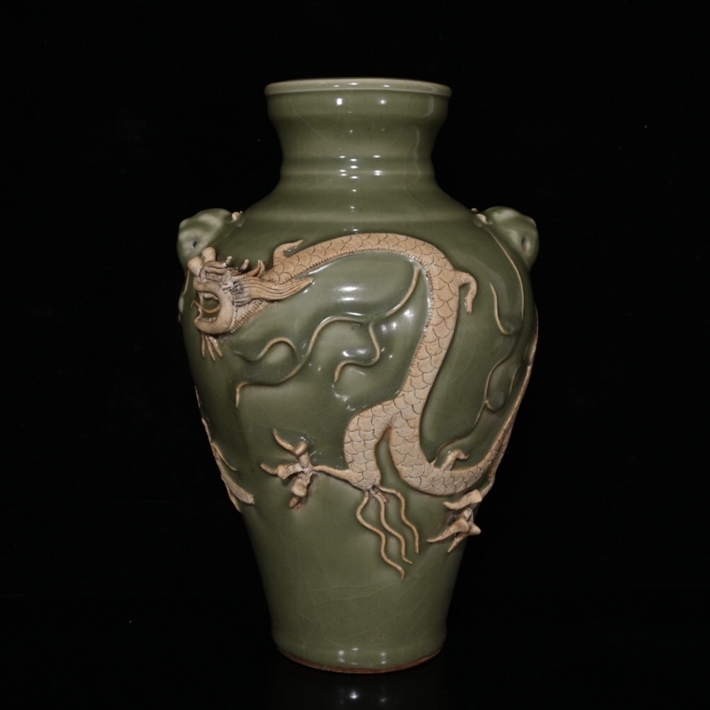 唐物 清代 龍泉彫刻 龍紋 獣頭瓶 陶芸 古陶磁器 中国磁器 極細工 中国古玩 骨董品 古美味 D69拍卖