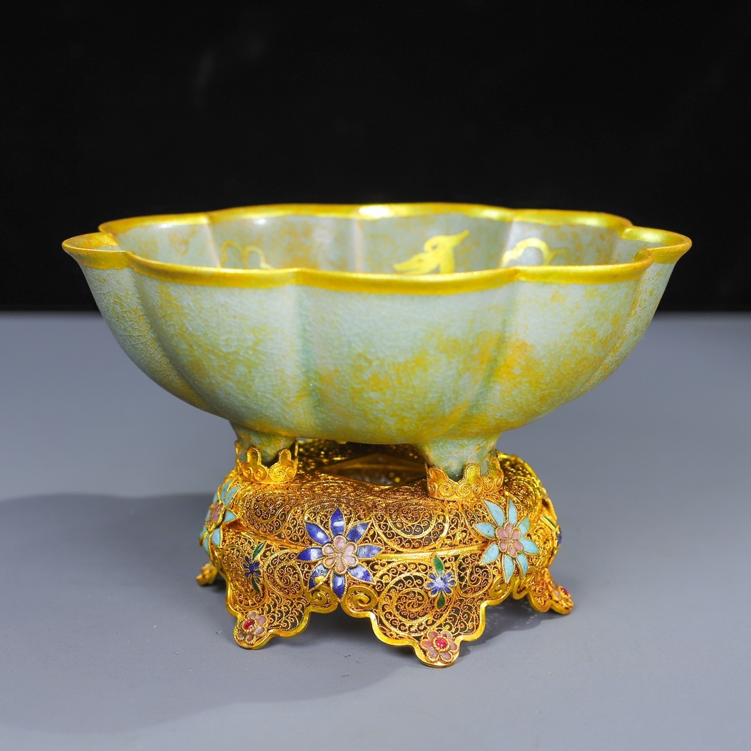 唐物 清 つねる絲モザイク瓷器 描金供盤 極細工 古美術品 時代物 中国古玩 骨董品 D69拍卖