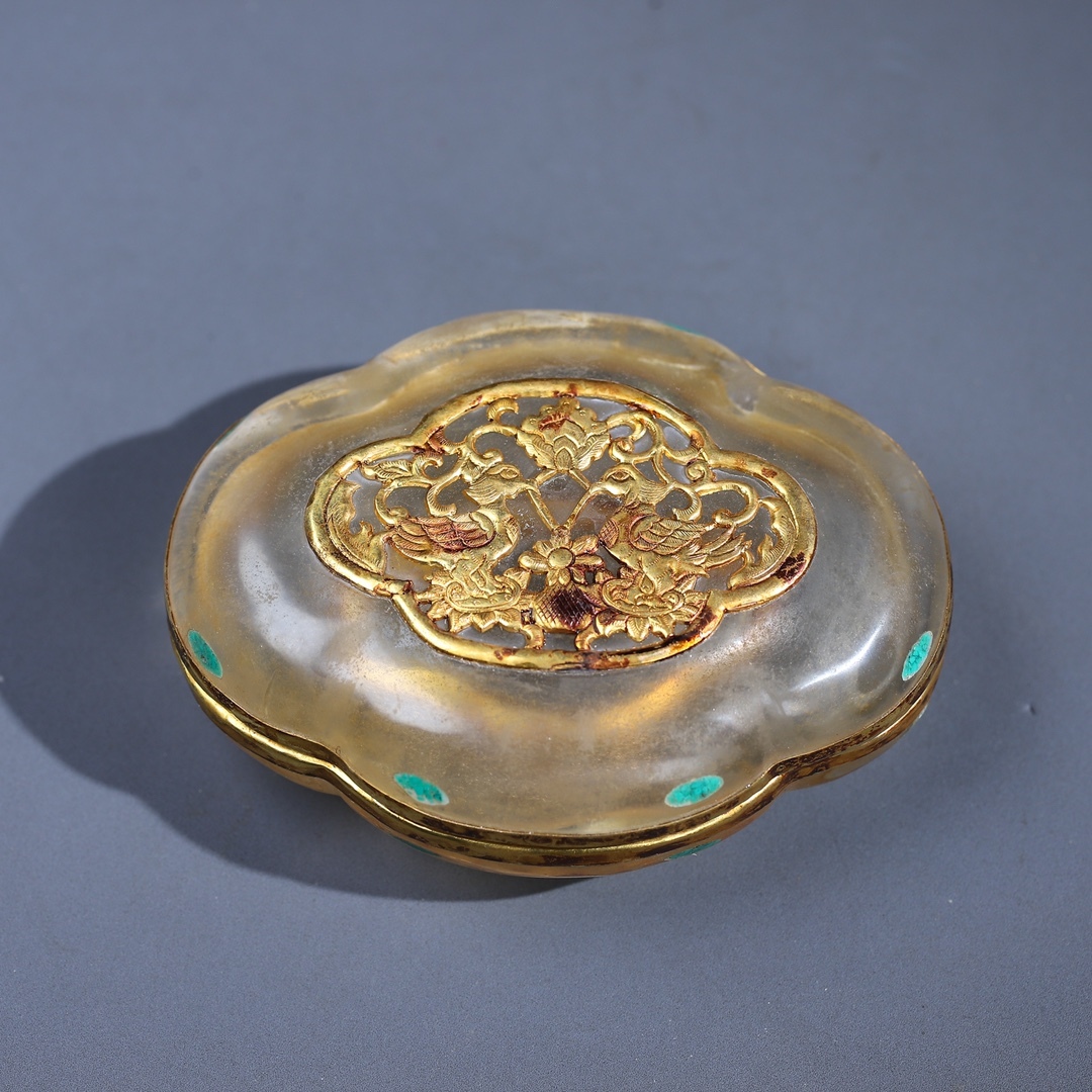 唐物 清 鏨刻モザイク水晶 カルミン水粉盒 極細工 古美術品 時代物 中国古玩 骨董品 D69拍卖