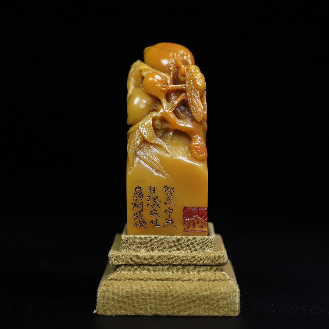 唐物 【清代篆刻家 呉俊】寿山石 壽桃知了 印章 天然石 手彫 篆刻 古印材 極細工 中国古玩 骨董品 古美味 D69拍卖