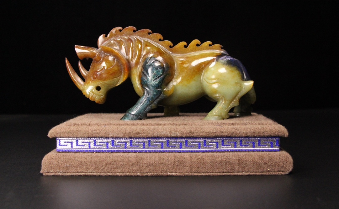 唐物 清 玉彫 和田玉 犀牛 玉質細膩 包漿厚重 沁色入骨 彫工精細 極細工 中国古玩 骨董品 古美味 D69拍卖