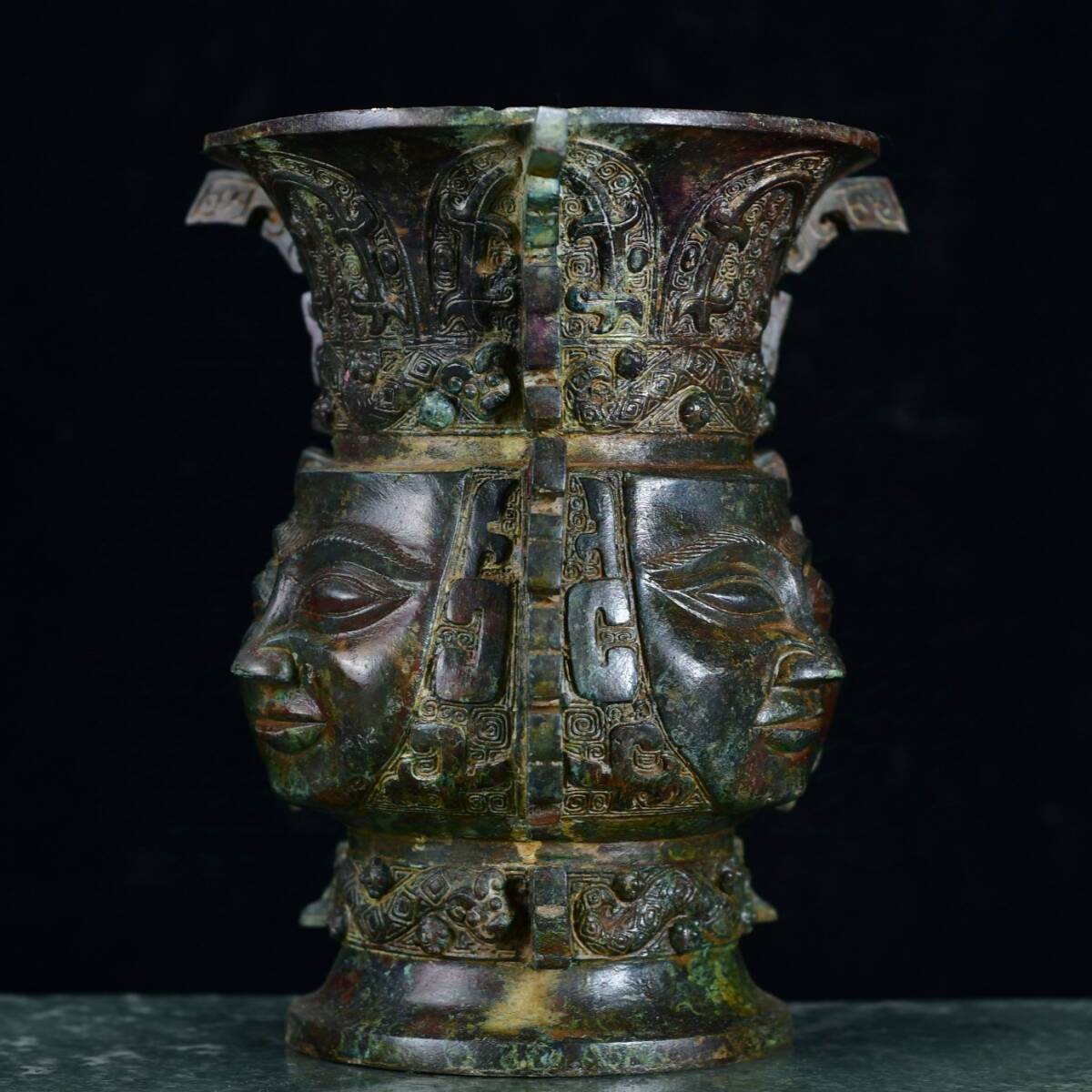 唐物 漢代 青銅 人面花觚 銅製品 青銅器 極細工 古美術品 時代物 中国古玩 骨董品 D69拍卖