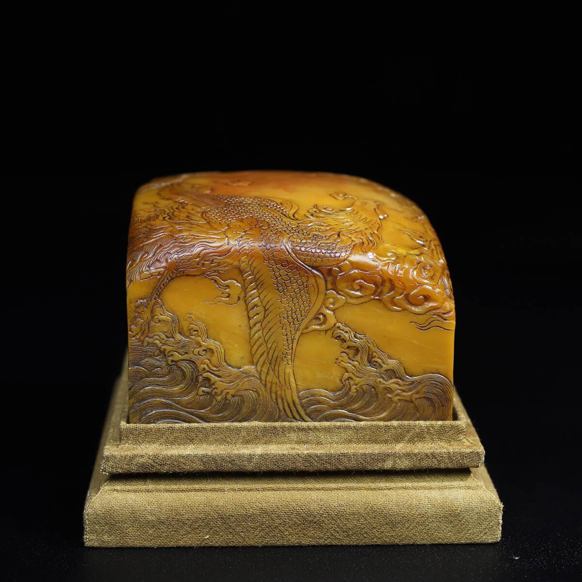 唐物 【清代篆刻家 陳鴻壽 號:曼生】寿山石 微彫 龍鳳呈祥 薄意印鑑 天然石 手彫 篆刻 古印材 極細工 中国古玩 骨董品 古美味 D69拍卖