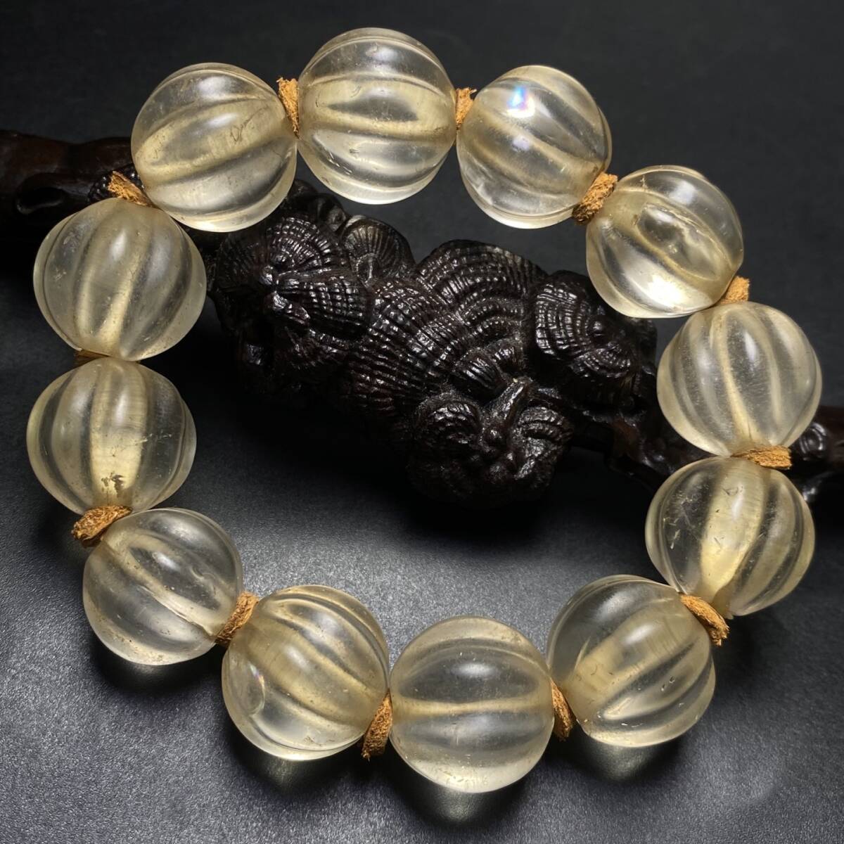 唐物 清 天然白水晶 瓜珠手鏈 寓意:避邪 鎮宅 占卜都擁有強大的正向及神仏加持能力 極細工 中国古玩 骨董品 古美味 D69拍卖