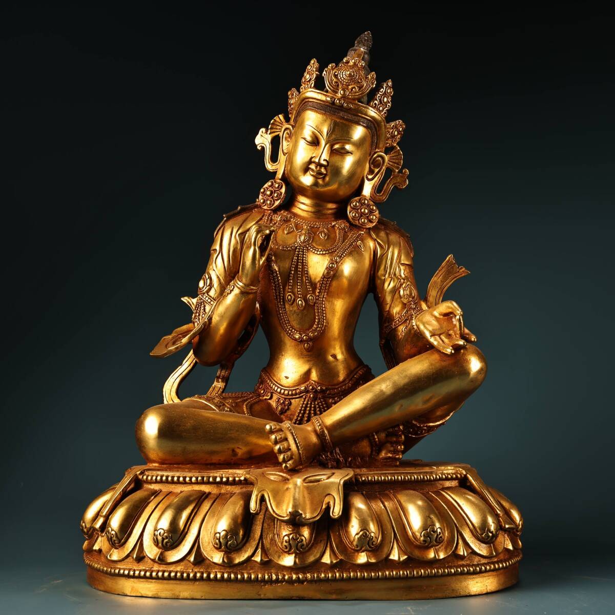 唐物 清 純銅 全銅 高レリーフ鏨刻 塗金緑度母 仏像 奉納されていた 供養品 銅製 銅器 極細工 古美術品 中国古玩 骨董品 古美味 D69拍卖