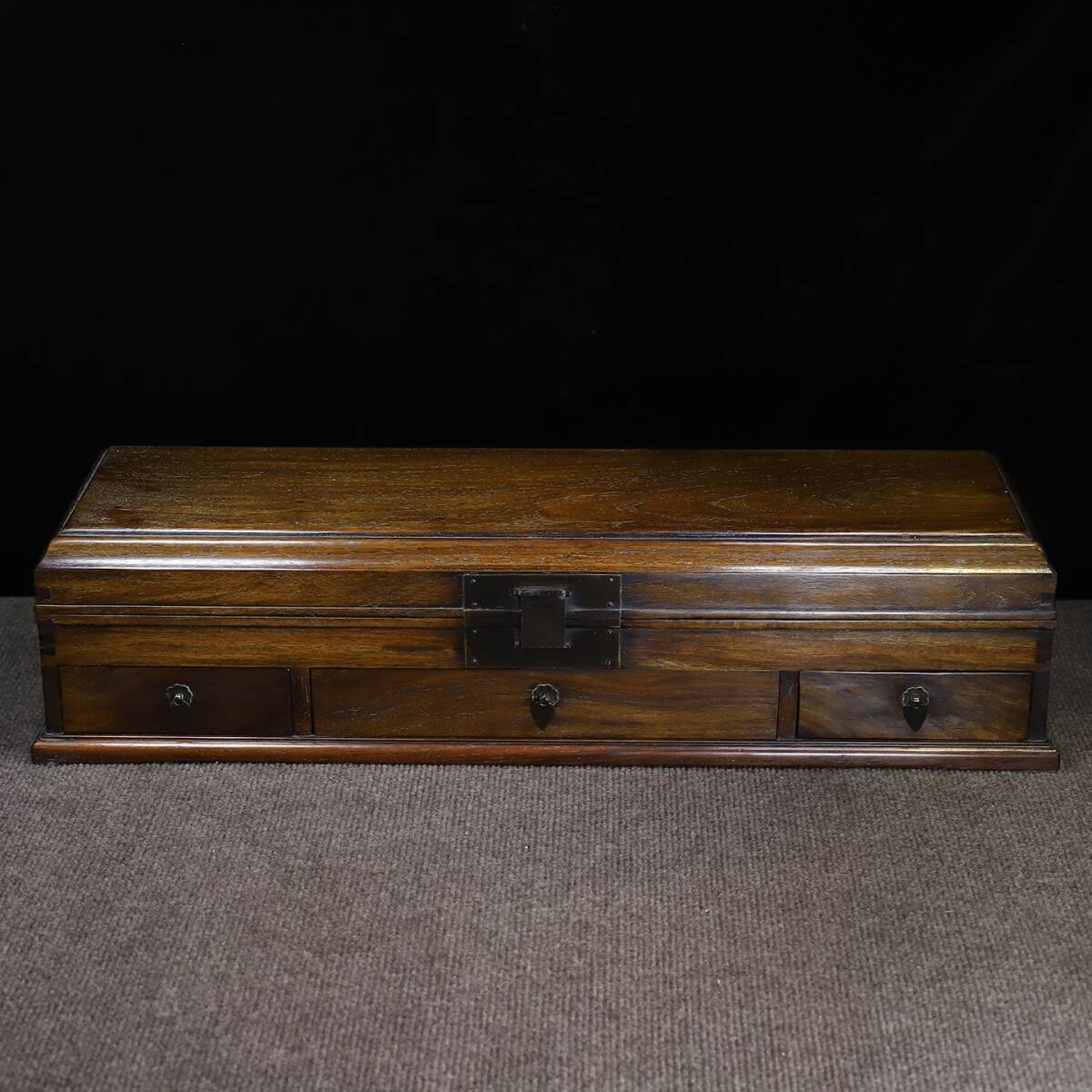 唐物 清 花梨木 帶機關 三引き出し 多格多寶盒 收納盒 包漿醇厚細膩温潤 木制 極細工 古美術品 中国古玩 骨董品 D69拍卖