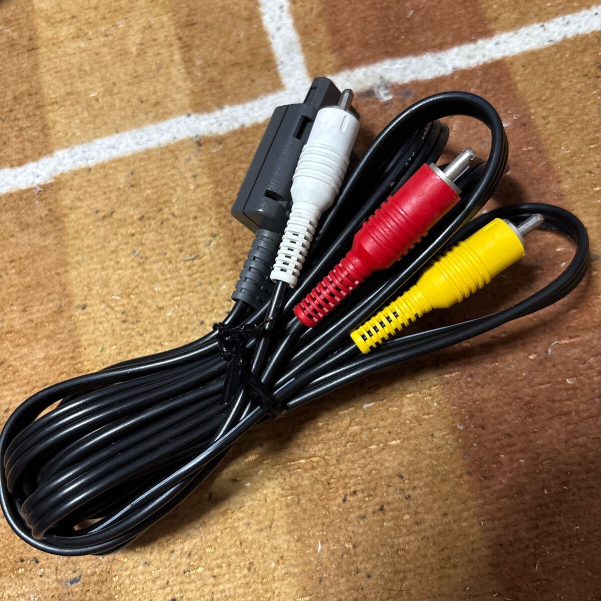 動作確認済 任天堂 純正 N64 GC SNES SFC 3色 ステレオAVケーブル ニューファミコン スーパーファミコン ゲームキューブ拍卖