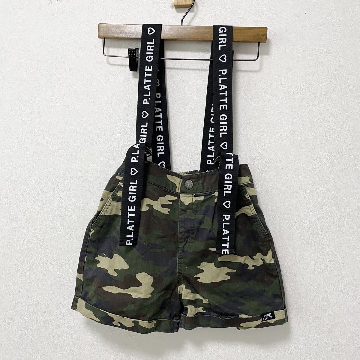 サスペンダーが可愛い Pink Latte サスペ付き迷彩ショートパンツ 160cm拍卖
