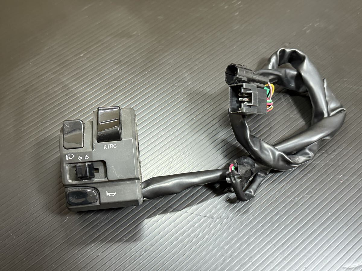 ZX-6R 636EF 純正 左側ハンドルスイッチ 拍卖