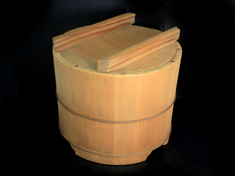 優良品★炊きたてご飯が、まるで料亭の味! 呼吸する杉の力で、ふっくら美味しいご飯を食卓へ 「お米本来の旨みを引き出す、日本の知恵。」拍卖