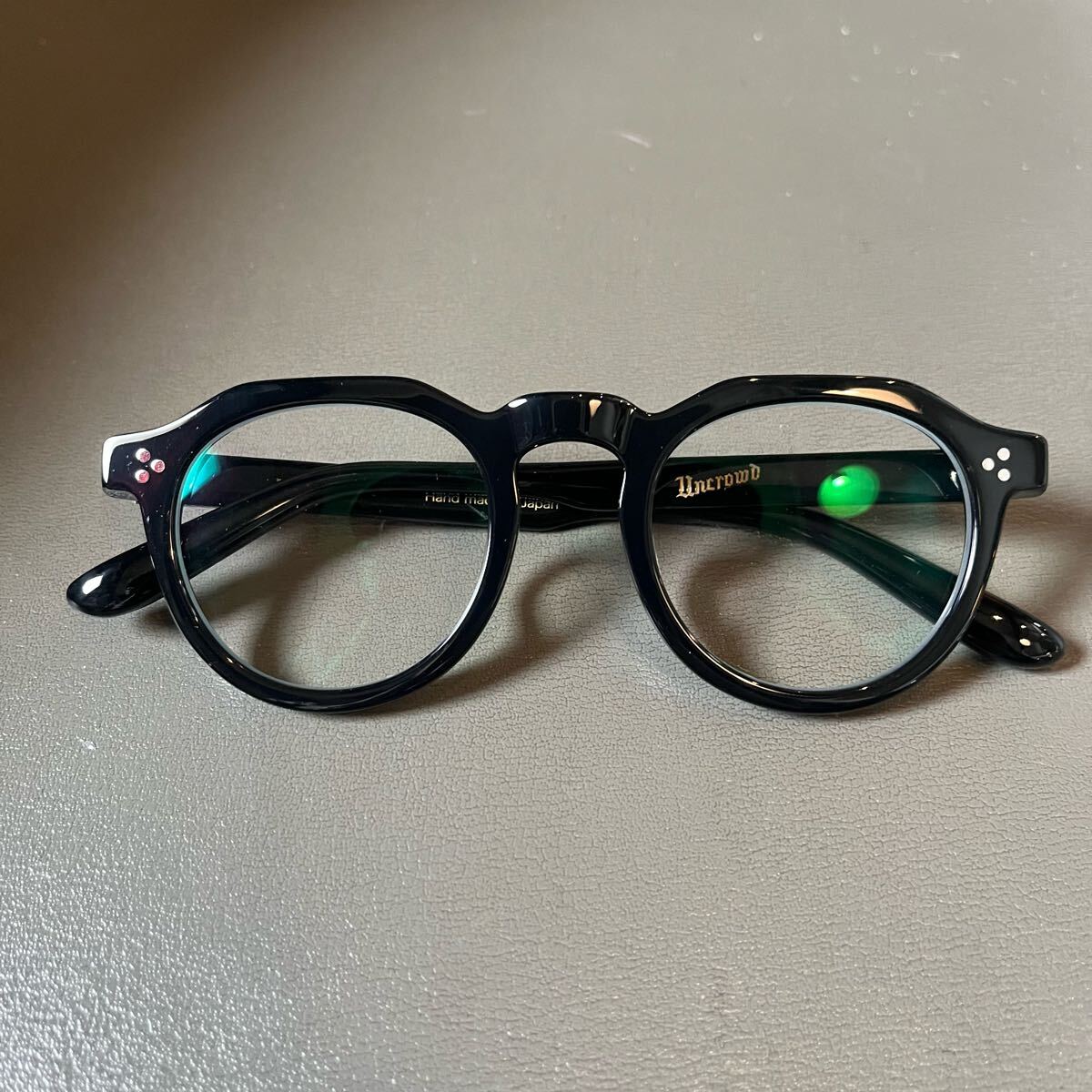 UNCROWD/アンクラウド DEBONAIR 調光モデル black/gray クラウンパント拍卖