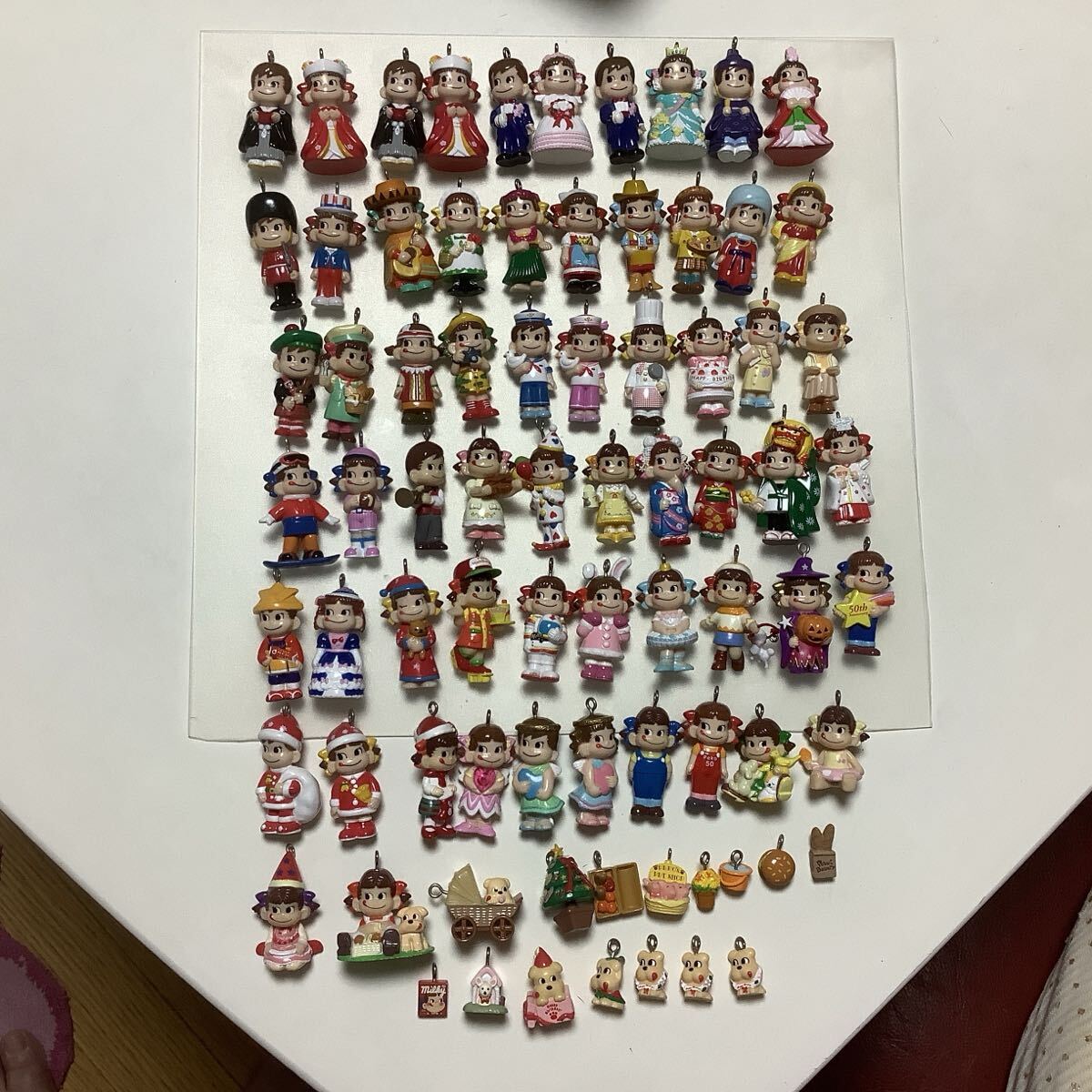 不二家 ペコちゃん フィギュア 62点 付属品 15点拍卖