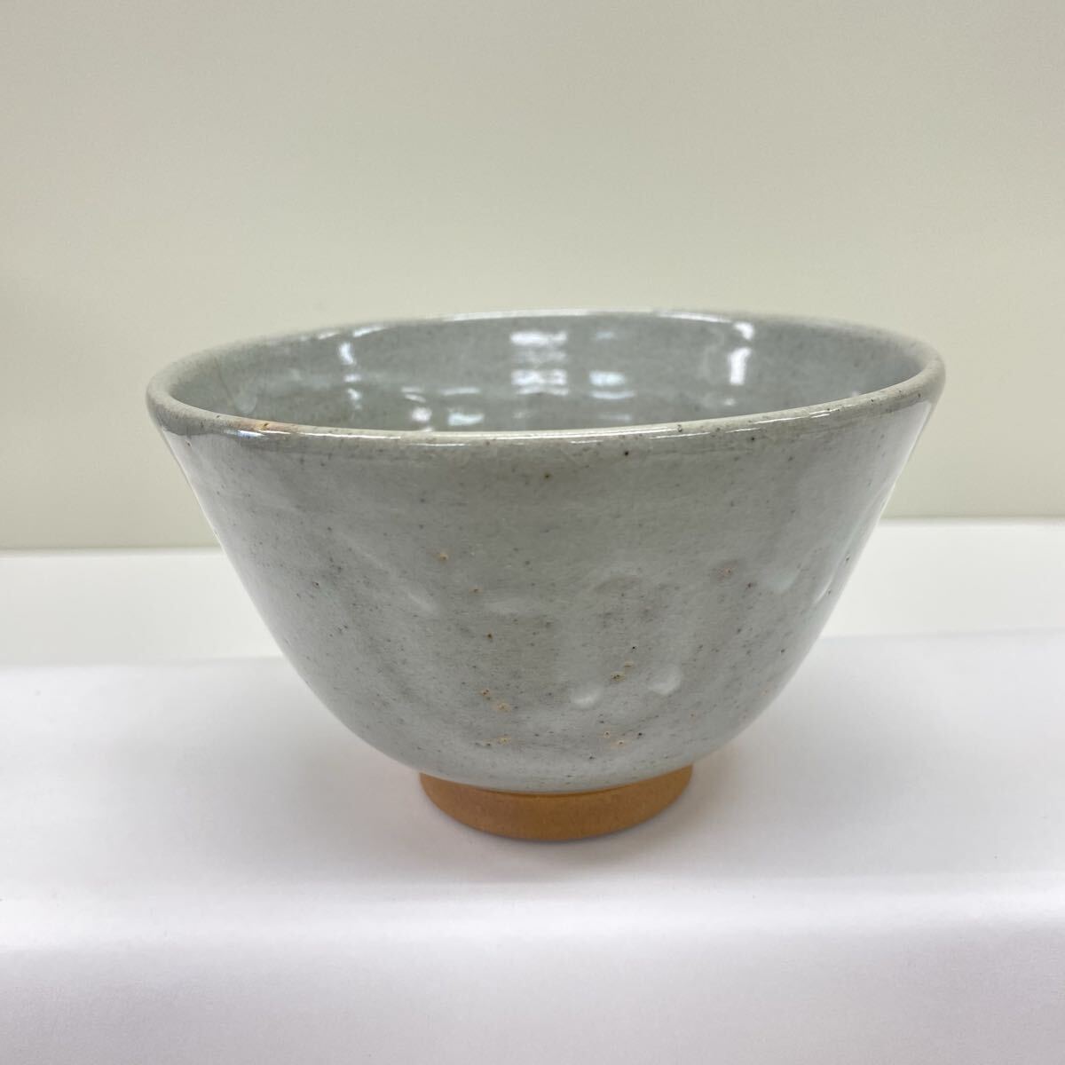 T84 陶器 赤膚山 茶碗 鉢 茶道具 器 銘あり 飯碗 和食器 直径12.5cm拍卖