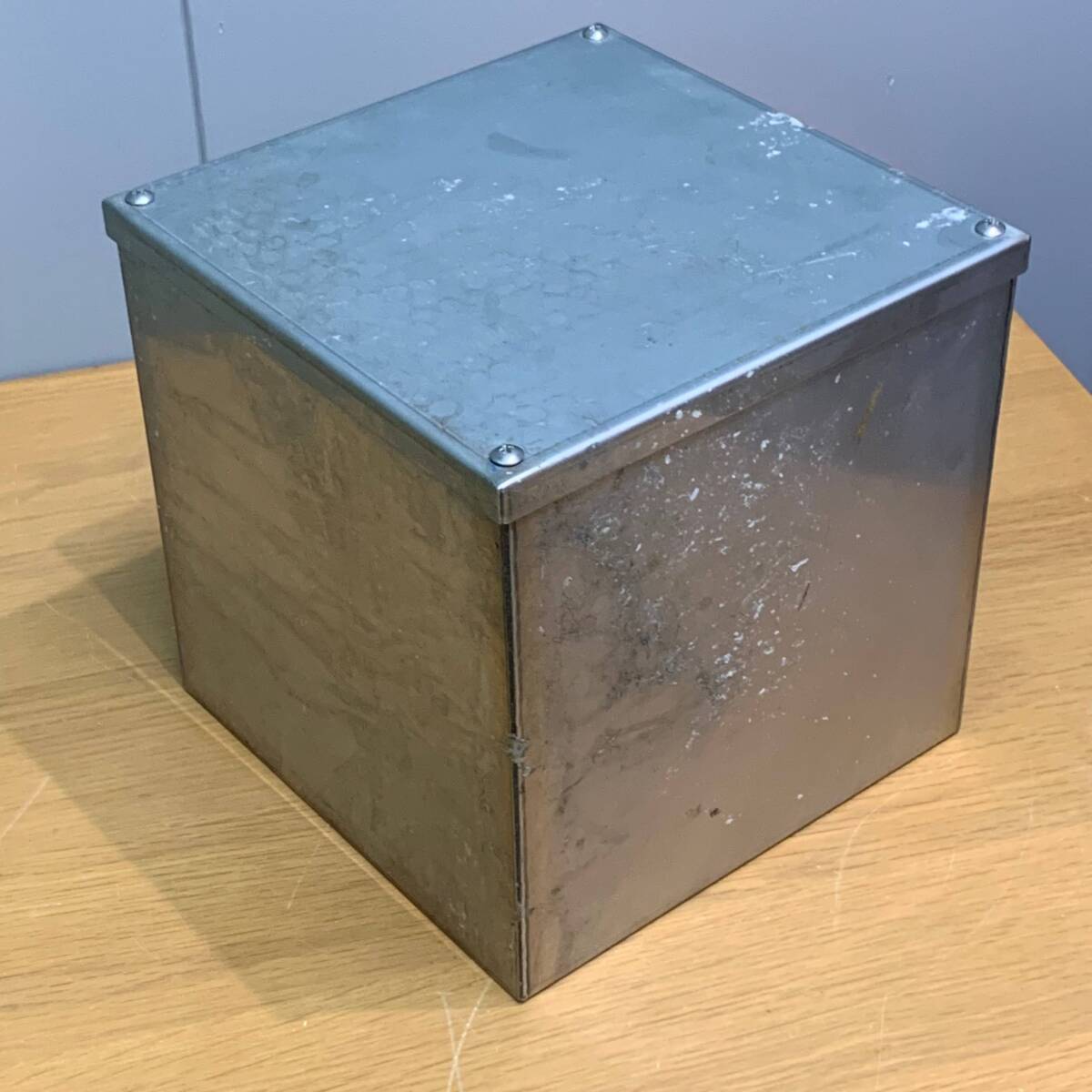 Z4 中古 プルボックス 25×25×25 キズ サビ 汚れ有 40923M14拍卖