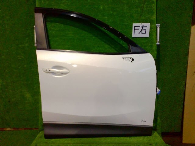 4kurudepa H27年 CX-5 LDA-KE2AW フロント 右 ドア KDY3-58-02XK 白 34K KE2FW KE5AW KE5FW拍卖