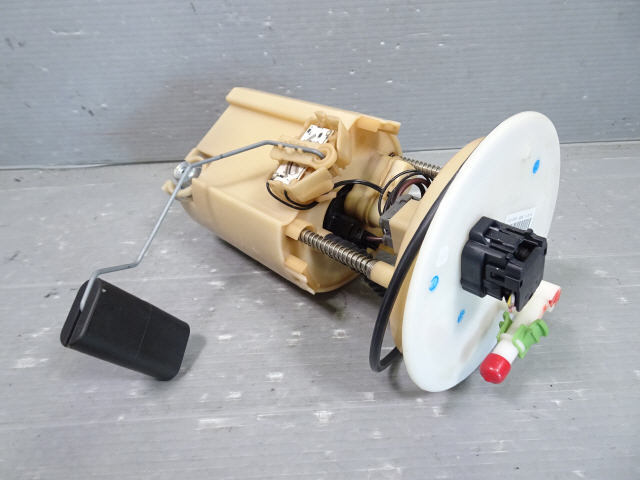 スイフト DBA-ZC83S 燃料 フューエル ポンプ 15100-52R01 令和1年 XGリミテッド CVT 1kurudepa拍卖