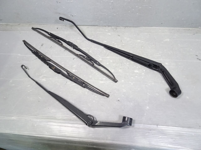 スイフト DBA-ZC83S Fワイパーアーム 令和1年 XGリミテッド CVT 1kurudepa拍卖