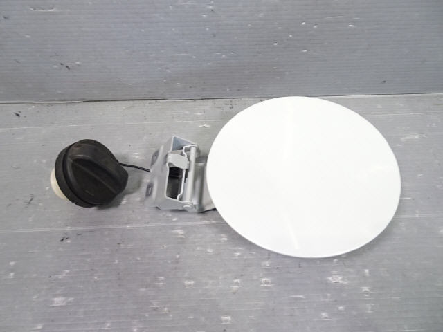 スイフト DBA-ZC83S フューエル リッド 蓋 白パール ZVR 令和1年 XGリミテッド CVT 1kurudepa拍卖