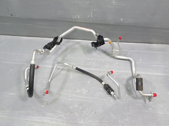 ハリアー DBA-ZSU60W エアコンホース・パイプ 平成29年 プレミアム 2本のみ 1kurudepa拍卖