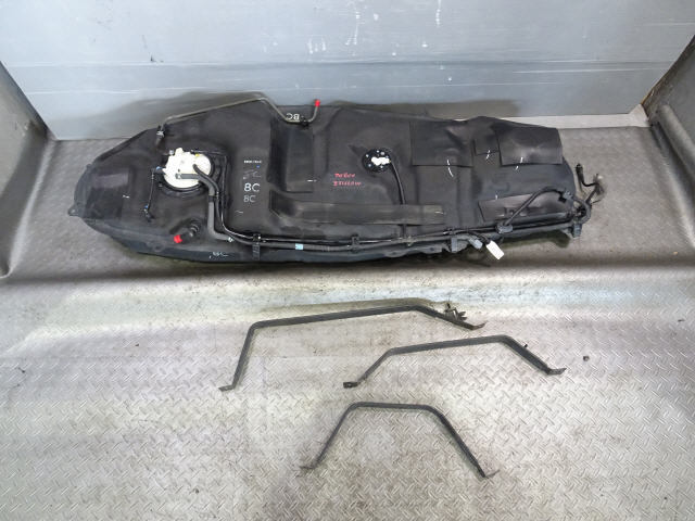 ハリアー DBA-ZSU60W 燃料 フューエル タンク 77001-48190 平成29年 プレミアム 1kurudepa拍卖