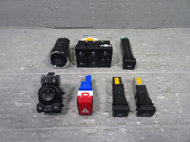 ライズ 5BA-A210A スイッチセット 令和1年 XS 1kurudepa拍卖