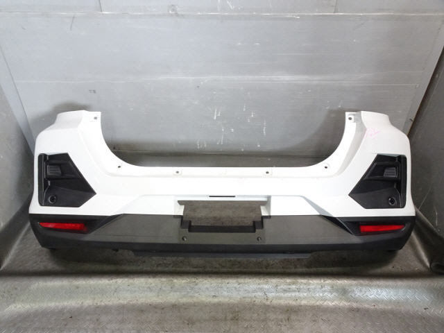 ライズ 5BA-A210A R リア リヤ バンパー 52159-B1310-A0 白パール W25 令和1年 XS 1kurudepa拍卖
