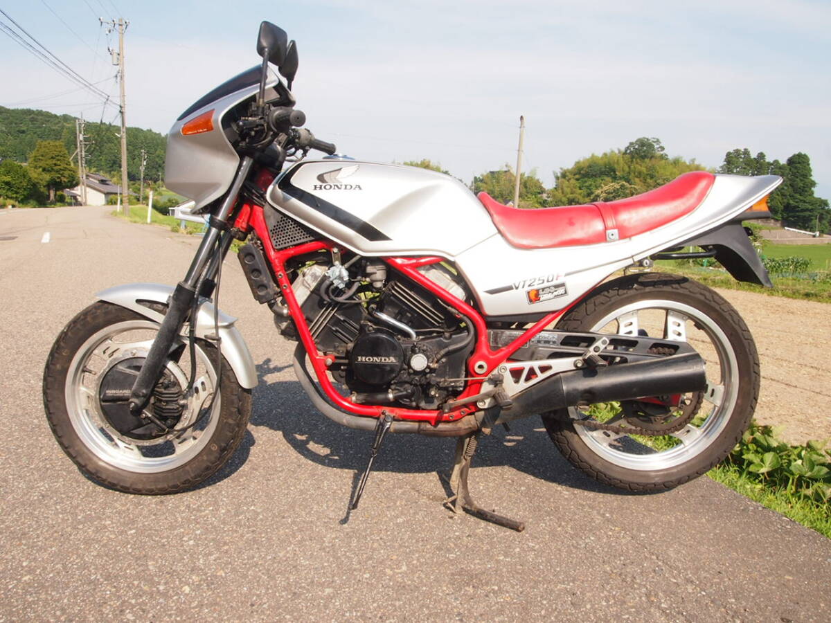 人気赤フレーム!!VT250F 初期型 MC08 赤フレームホンダ車実働富山、石川、金沢拍卖