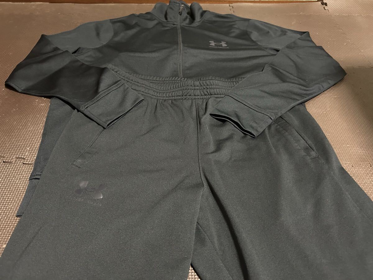 新品同様UNDERARMOUR黒、ロゴ黒ストレッチ上下セット サイズLG拍卖