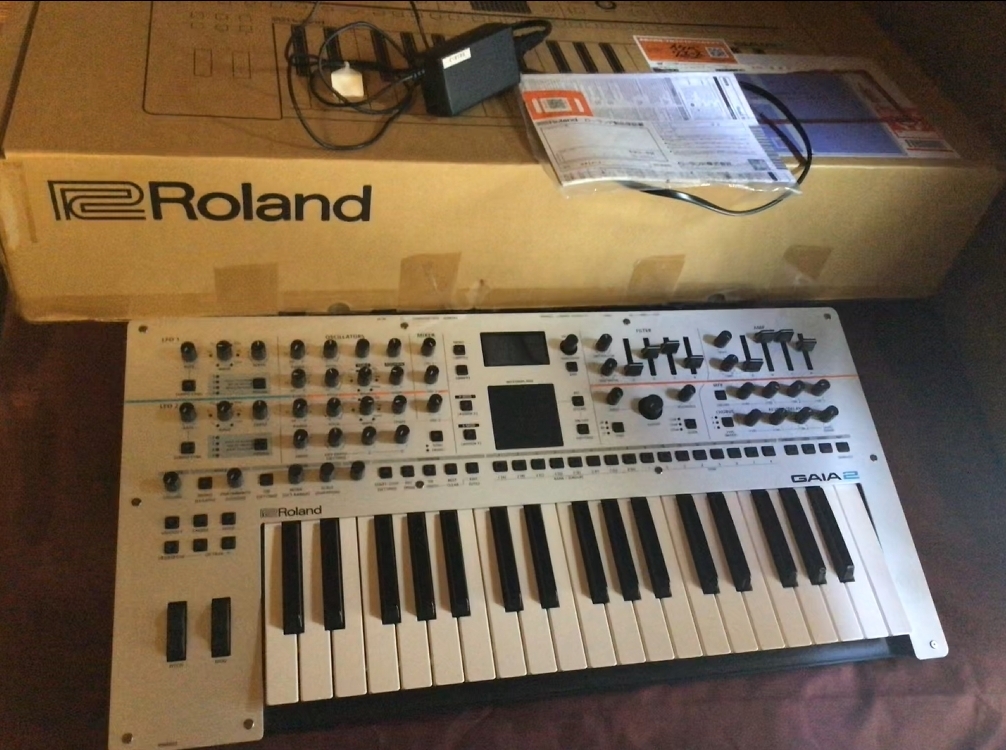 Roland GAIA-2 シンセサイザー拍卖