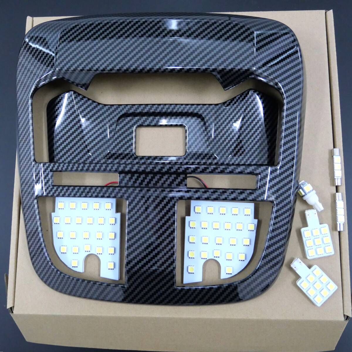 2点まとめて出品 GR86 ZN8 スバル BRZ ZD8用 マップランプLED と室内灯パネル カバー インテリア カーボン調 未使用 AVEST アベスト 拍卖