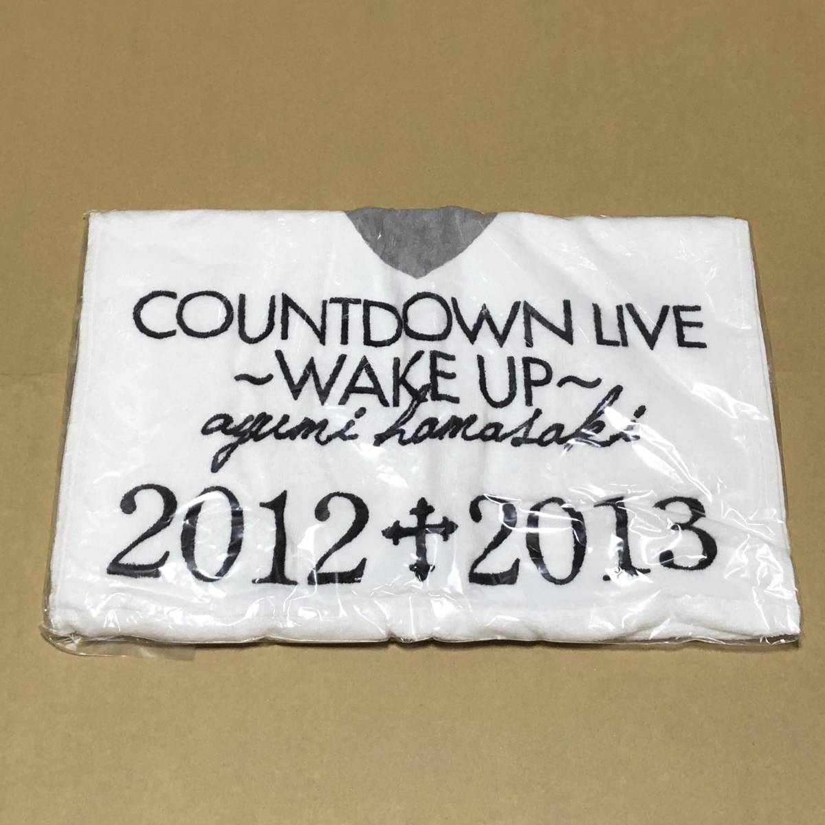 浜崎あゆみ ayumi hamasaki COUNTDOWN LIVE 2012-2013 A ~WAKE UP~ スポーツタオル 白 未開封 ★★★ 送料込み ★★★ 超レア拍卖