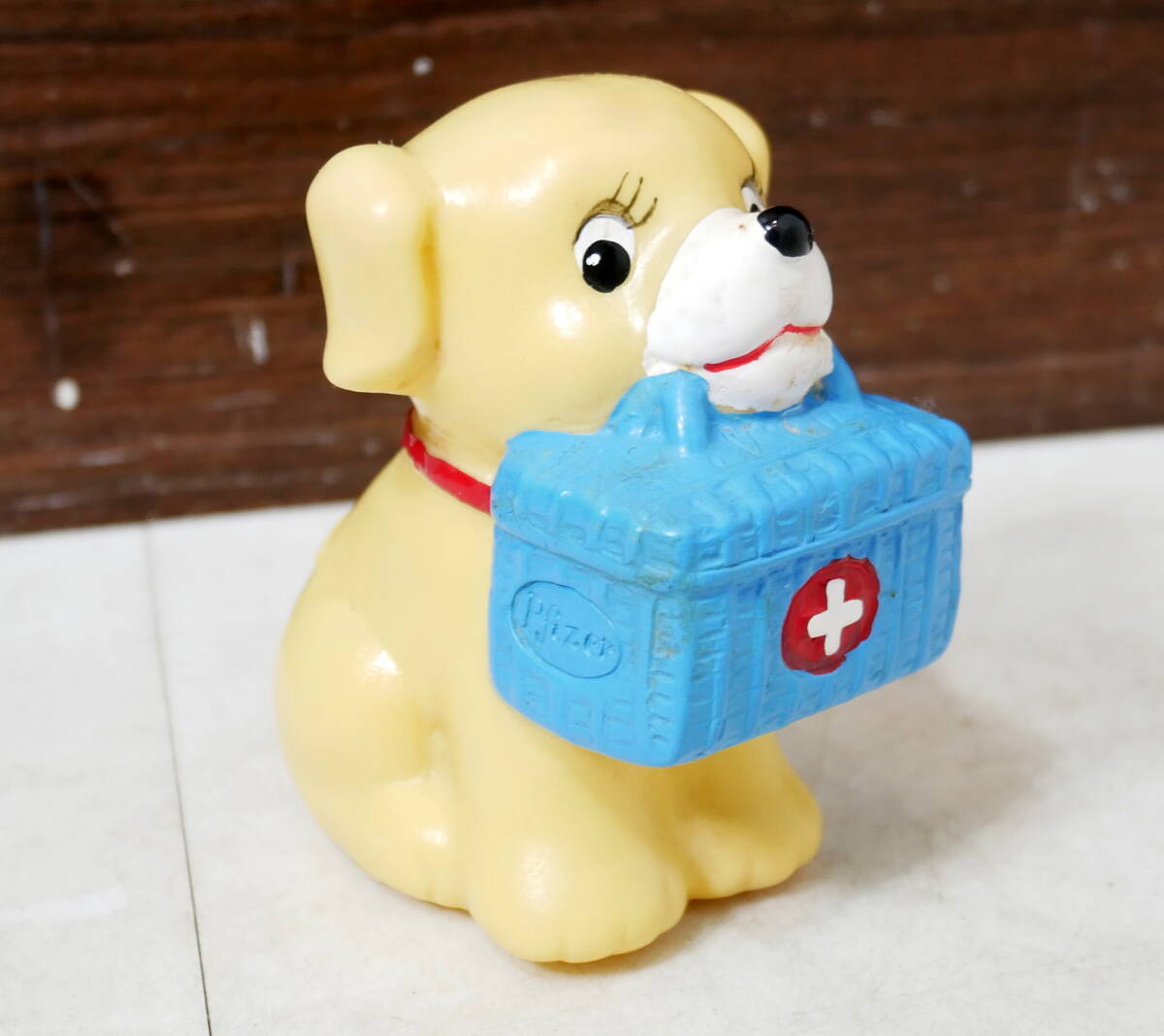 ▲(R709-F49) 非売品 ファイザー製薬 胃にダリコン 犬 ソフビ ソフビ人形 貯金箱 昭和レトロ 当時物 ビンテージ ノベルティ 企業物 販促品拍卖