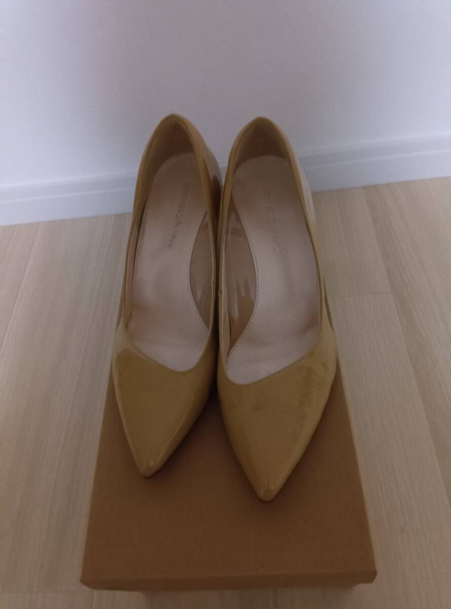 Plus by CoCo CICCl 本革 エナメルパンプス ベージュ 24拍卖