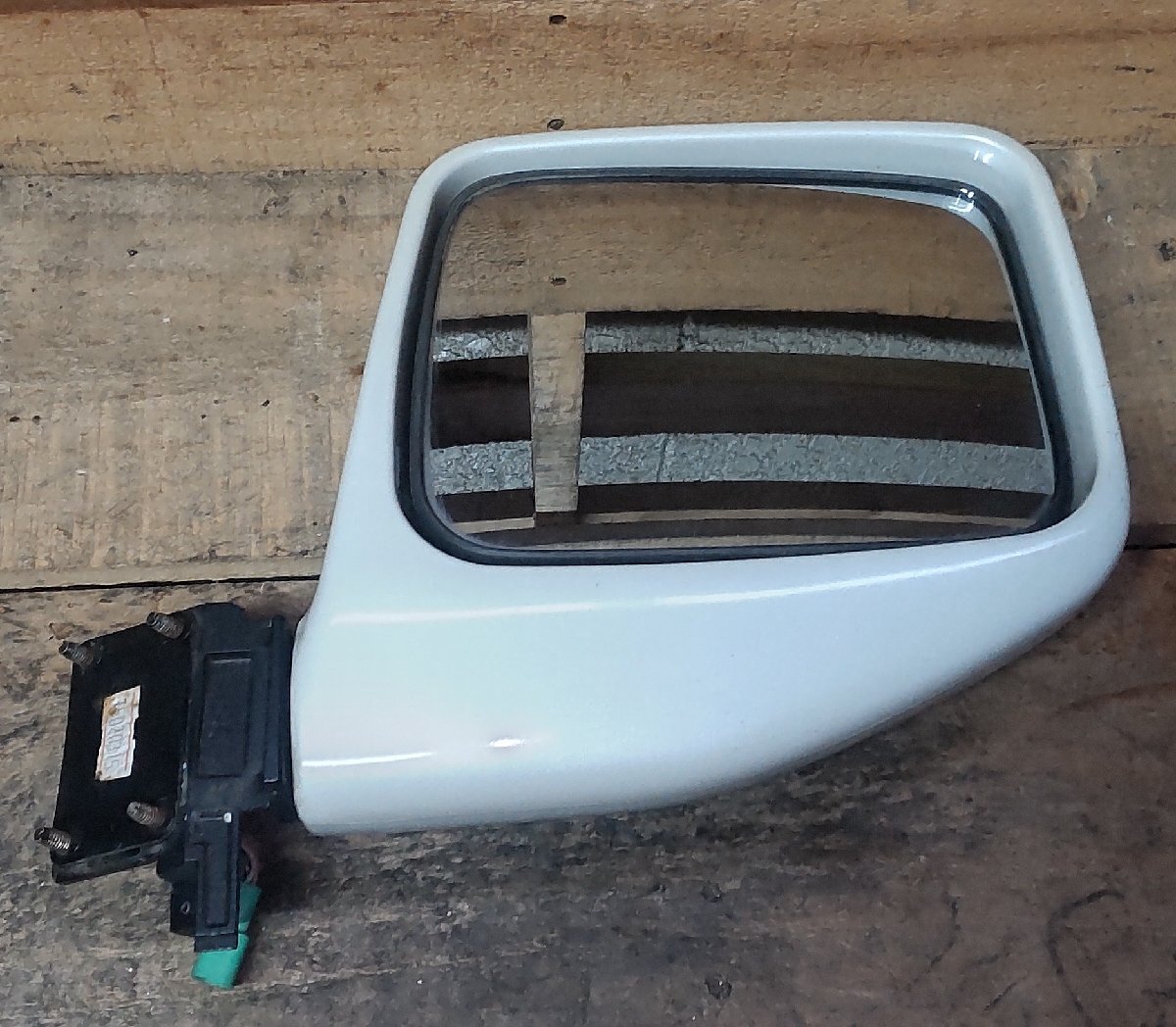 左 ドアミラー マツダ AZワゴン FZ MD22S H14/3 10772 0057 Z7T 2134-061 1A29-69-180A-1B 中古 16006738拍卖