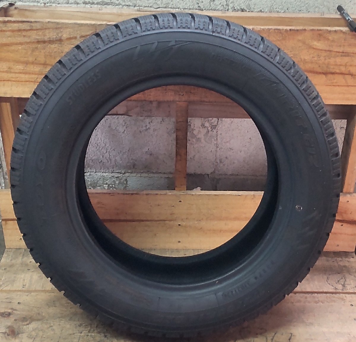 スタッドレス タイヤ 1本 2023年製 175/65R14 82Q TOYO GARIT GIZ 8.2 中古拍卖
