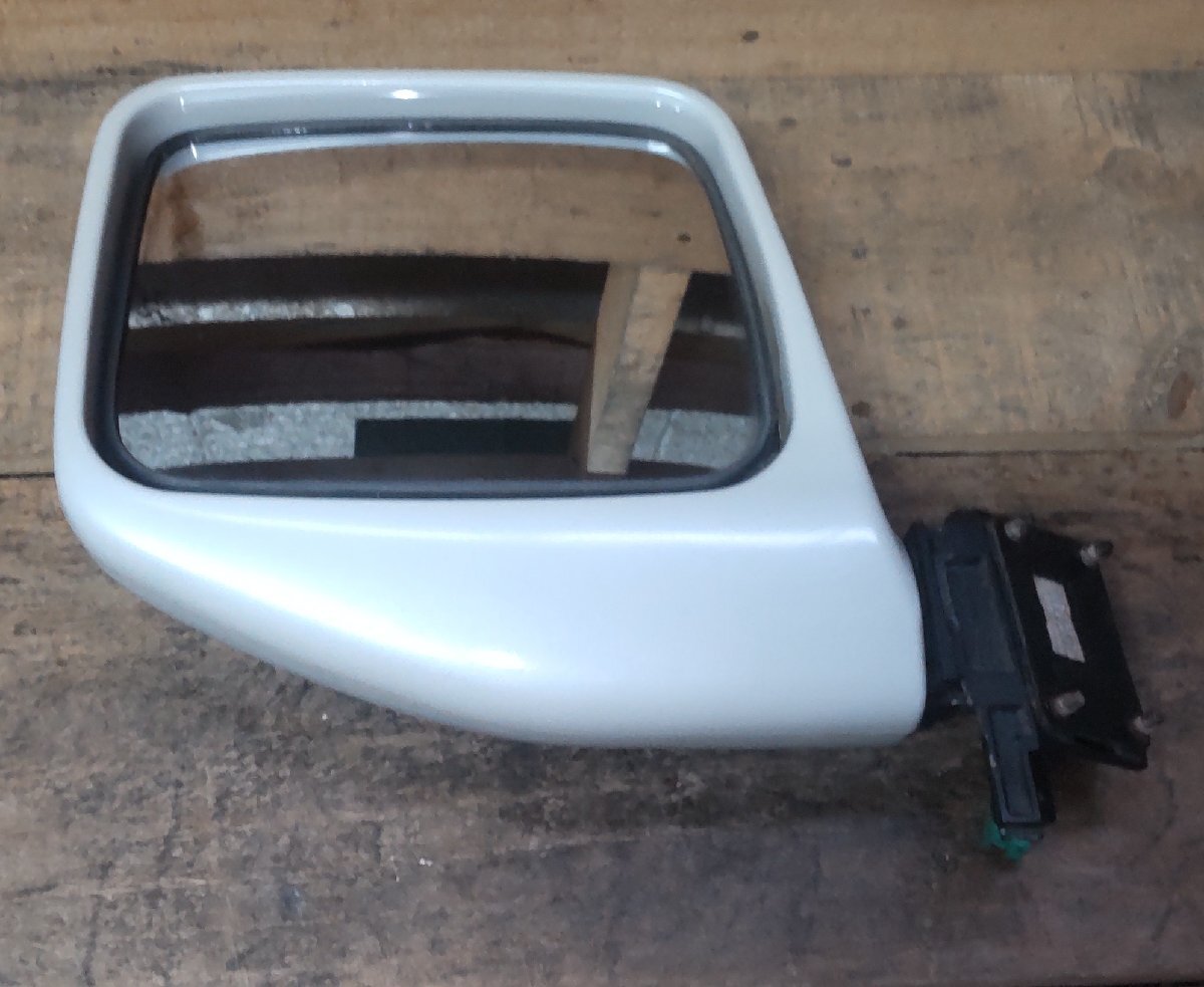 右 ドアミラー マツダ AZワゴン FZ MD22S H14/3 10772 0057 Z7T 2134-061 1A29-69-120A-1B 中古 16006737拍卖