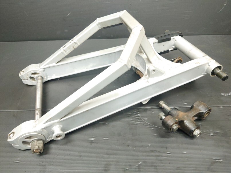 GPZ1100空冷 AMA S1仕様 当時物AMA仕様 スタビライザー加工済 極上スイングアームASSY角スタビ 分割GPZ1100F Z1000R1 R2 Z1000J Z1100GP拍卖