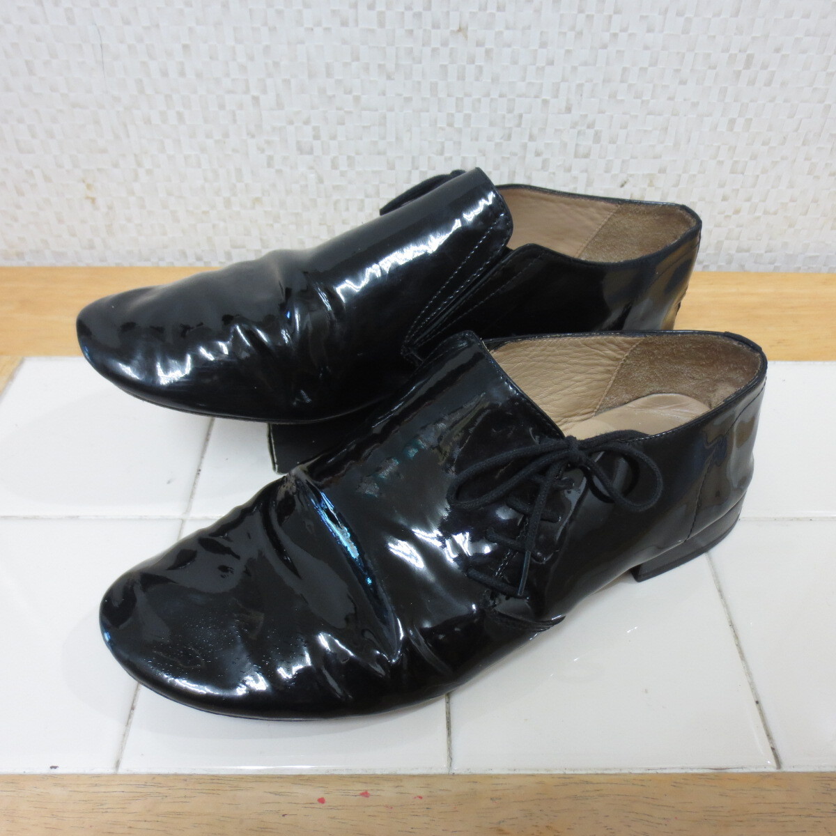 着用少 レペット フランス製 エナメル サイドレースアップシューズ 黒 約25㎝ repetto cuir veritable レタパ600円 I9/17拍卖