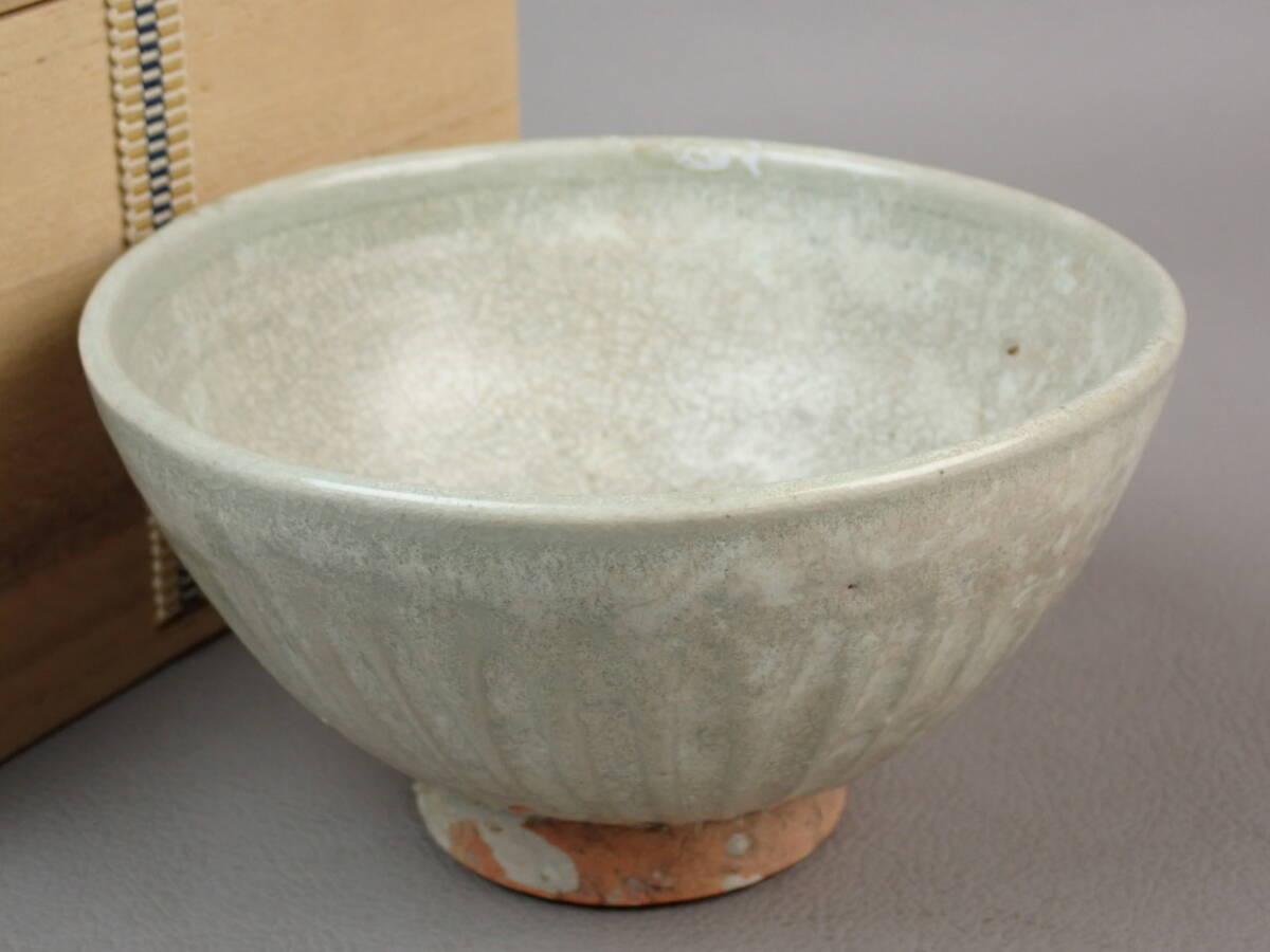 【骨董・茶道具】★スンコロク?中国?★★青磁鎬文茶碗 go003vb拍卖