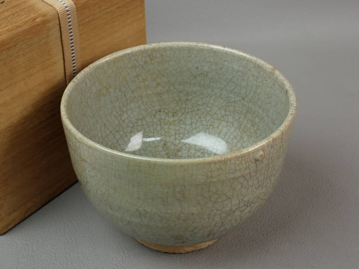 【骨董・茶道具】★古い 宋胡録 スンコロク★★青磁筒茶碗 go080wb 中国古玩拍卖