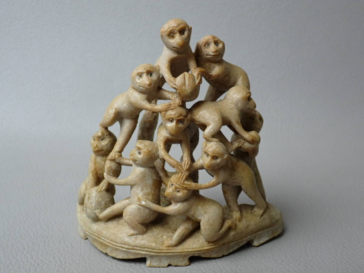 【骨董・茶道具】★中国古玩 砡製 玉製★★猿置物 go037wb 猿山 彫刻拍卖