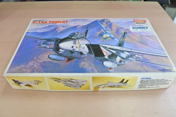 FW4(0828) アカデミー 1/72 F-14A トムキャット 80/定形外660拍卖